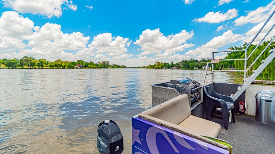 12 Bedroom Property for Sale in Marlbank Gauteng