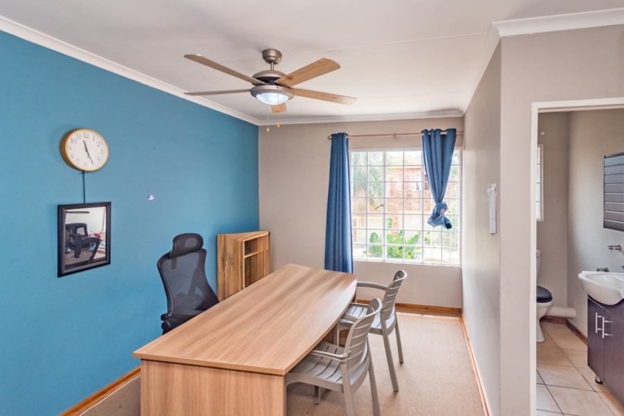 4 Bedroom Property for Sale in Allens Nek Gauteng