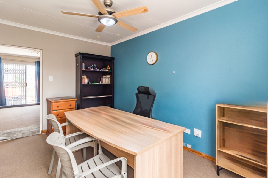 4 Bedroom Property for Sale in Allens Nek Gauteng