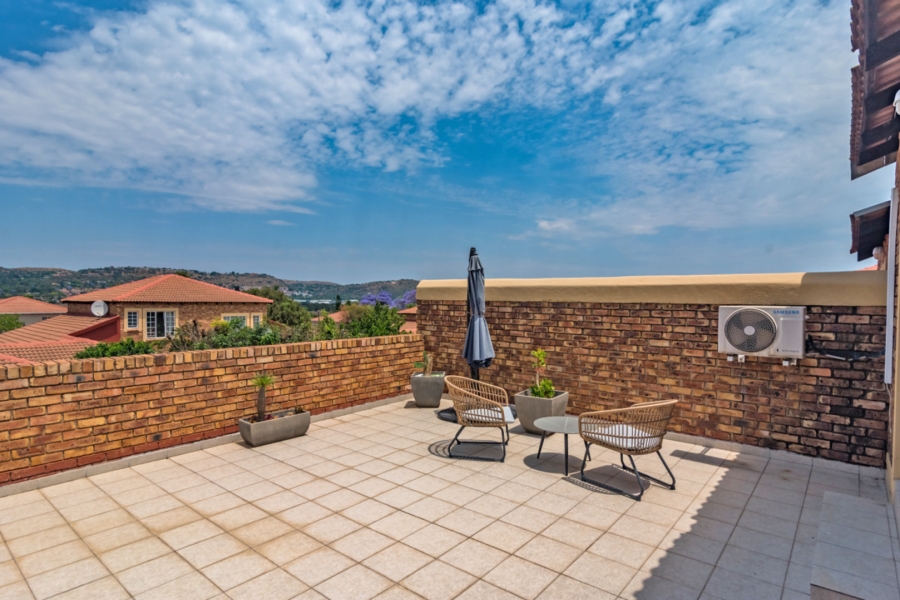 4 Bedroom Property for Sale in Allens Nek Gauteng