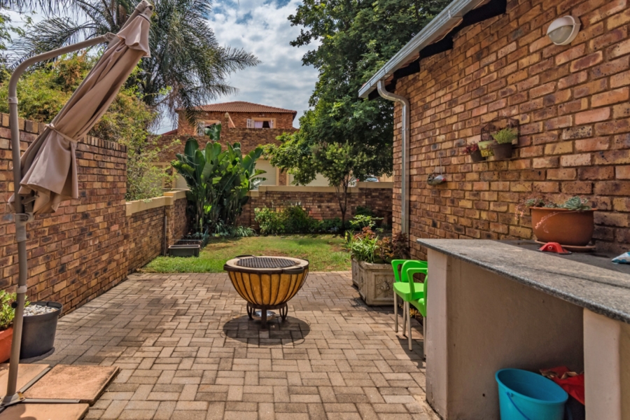 4 Bedroom Property for Sale in Allens Nek Gauteng
