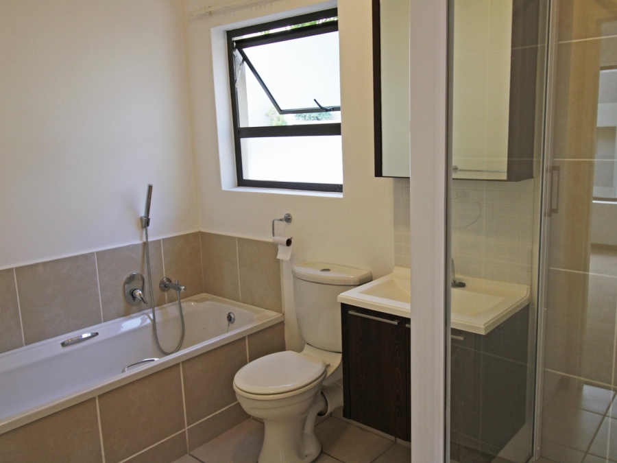 1 Bedroom Property for Sale in Bryanston Gauteng