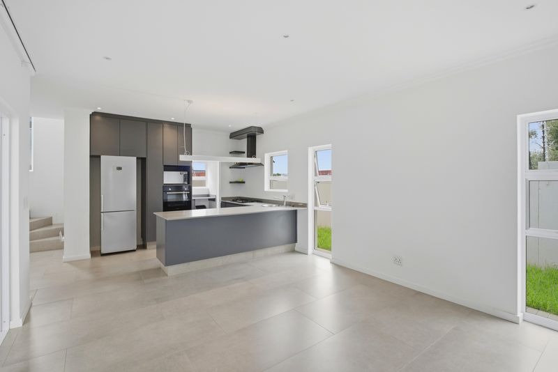 3 Bedroom Property for Sale in Bryanston Gauteng