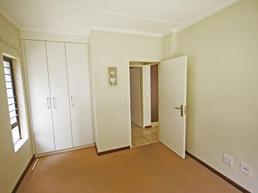 To Let 1 Bedroom Property for Rent in Bryanston Gauteng