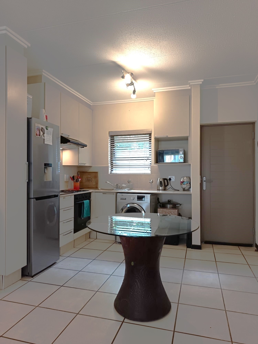 1 Bedroom Property for Sale in Bryanston Gauteng