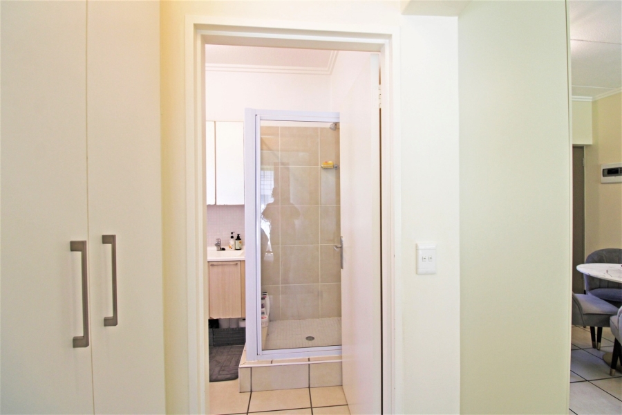 1 Bedroom Property for Sale in Bryanston Gauteng