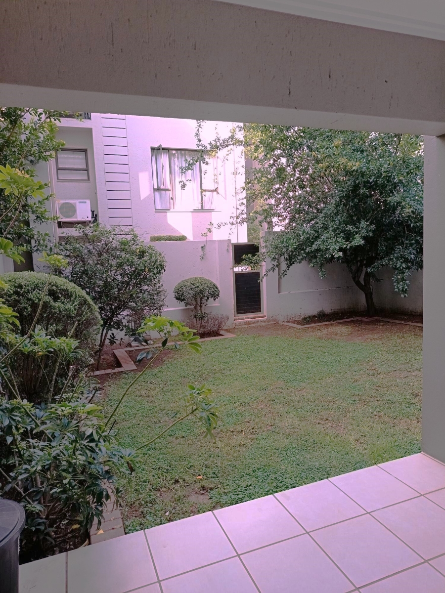 1 Bedroom Property for Sale in Bryanston Gauteng