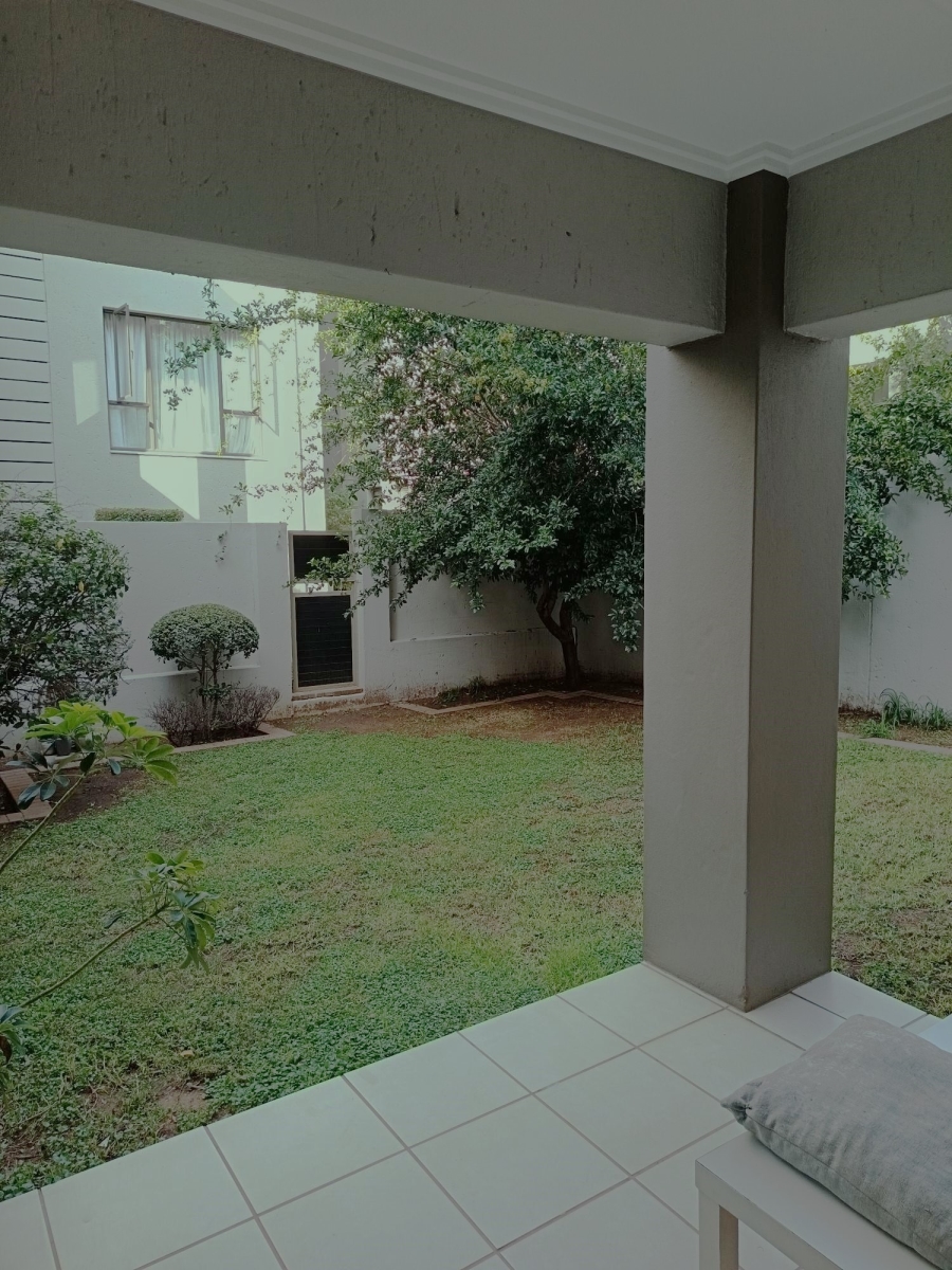 1 Bedroom Property for Sale in Bryanston Gauteng