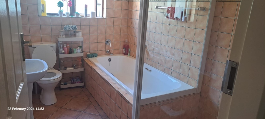 To Let 3 Bedroom Property for Rent in Montana Gauteng