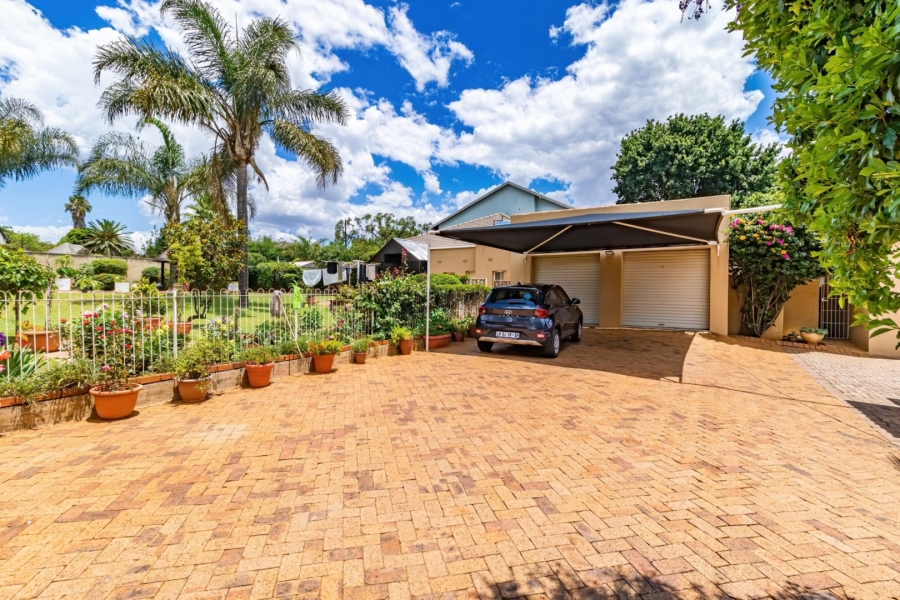 4 Bedroom Property for Sale in Westdene Gauteng