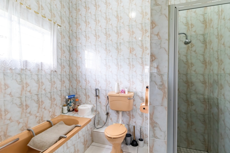 4 Bedroom Property for Sale in Westdene Gauteng