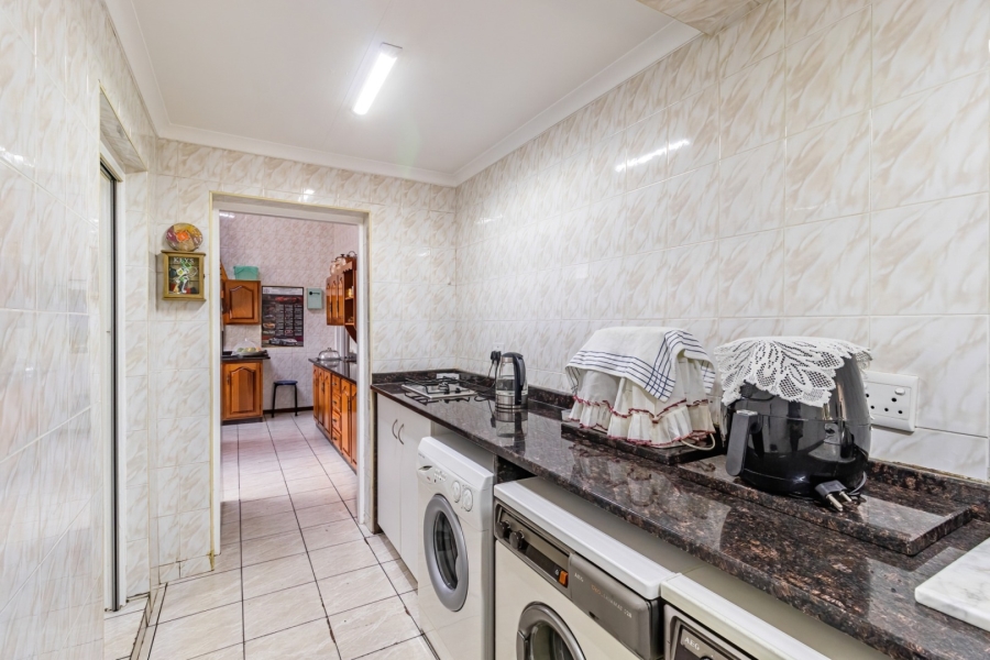 4 Bedroom Property for Sale in Westdene Gauteng