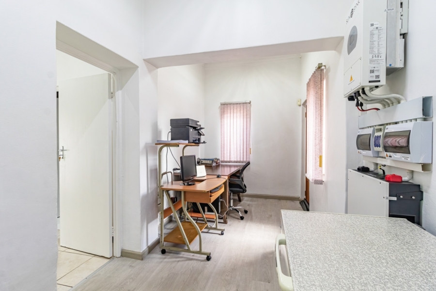 4 Bedroom Property for Sale in Westdene Gauteng