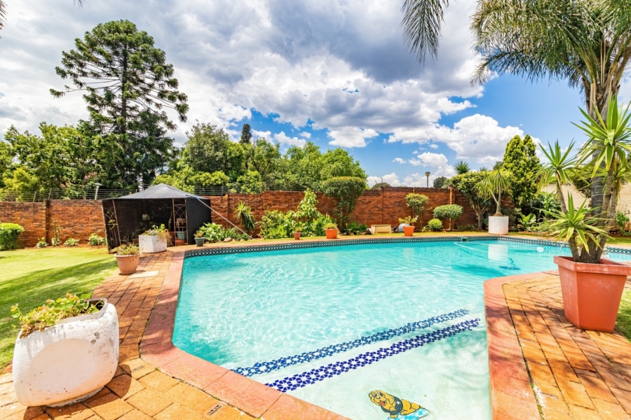 4 Bedroom Property for Sale in Westdene Gauteng