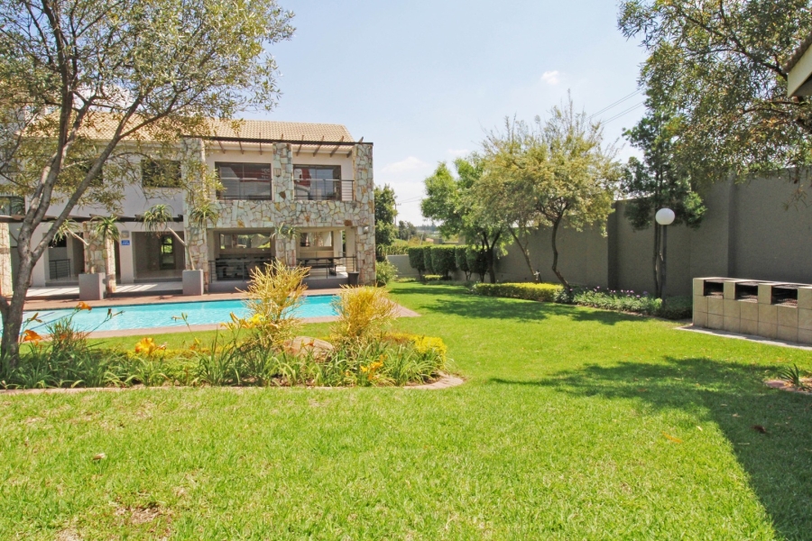 1 Bedroom Property for Sale in Bryanston Gauteng