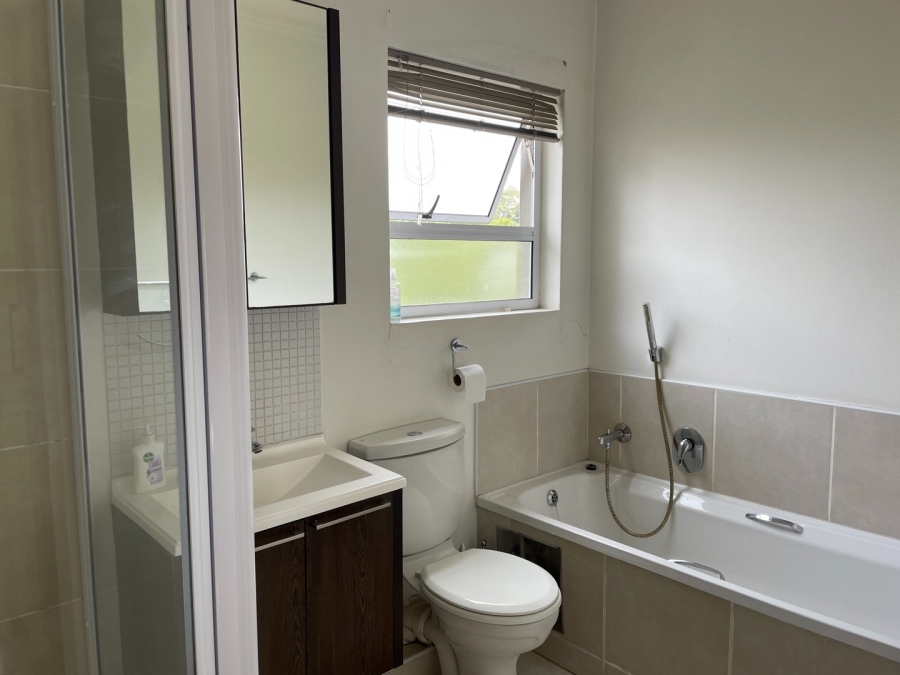 1 Bedroom Property for Sale in Bryanston Gauteng