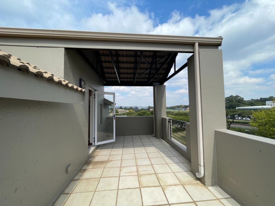 1 Bedroom Property for Sale in Bryanston Gauteng
