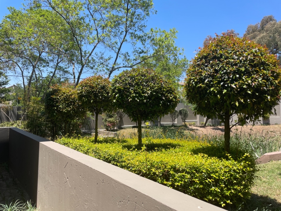 1 Bedroom Property for Sale in Bryanston Gauteng