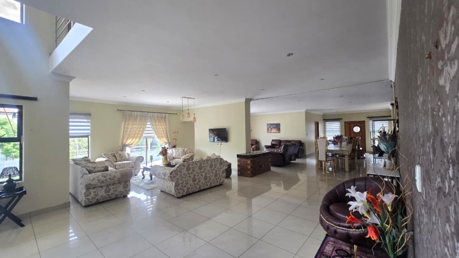 5 Bedroom Property for Sale in Blue Valley Golf Estate Gauteng