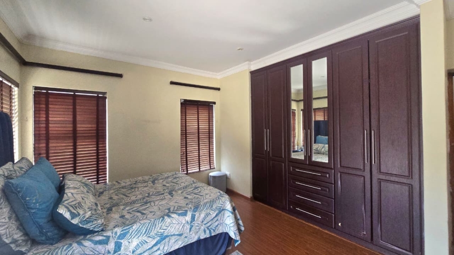 5 Bedroom Property for Sale in Blue Valley Golf Estate Gauteng