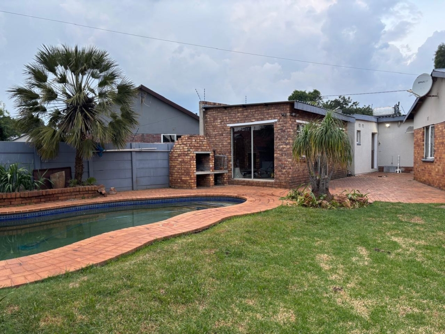 4 Bedroom Property for Sale in Edelweiss Gauteng