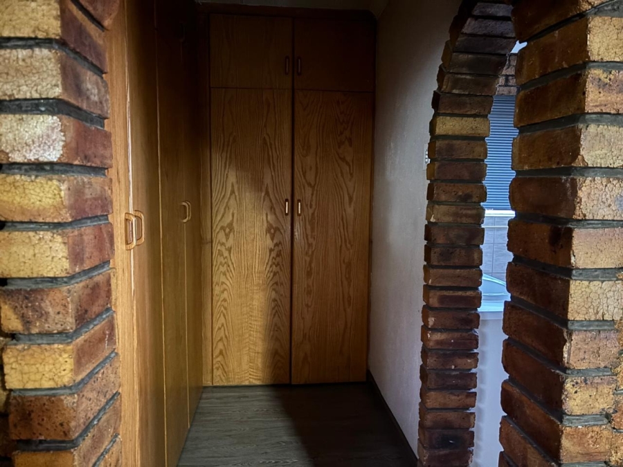 4 Bedroom Property for Sale in Edelweiss Gauteng