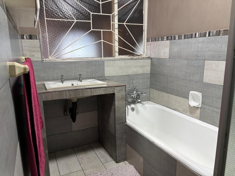 4 Bedroom Property for Sale in Edelweiss Gauteng