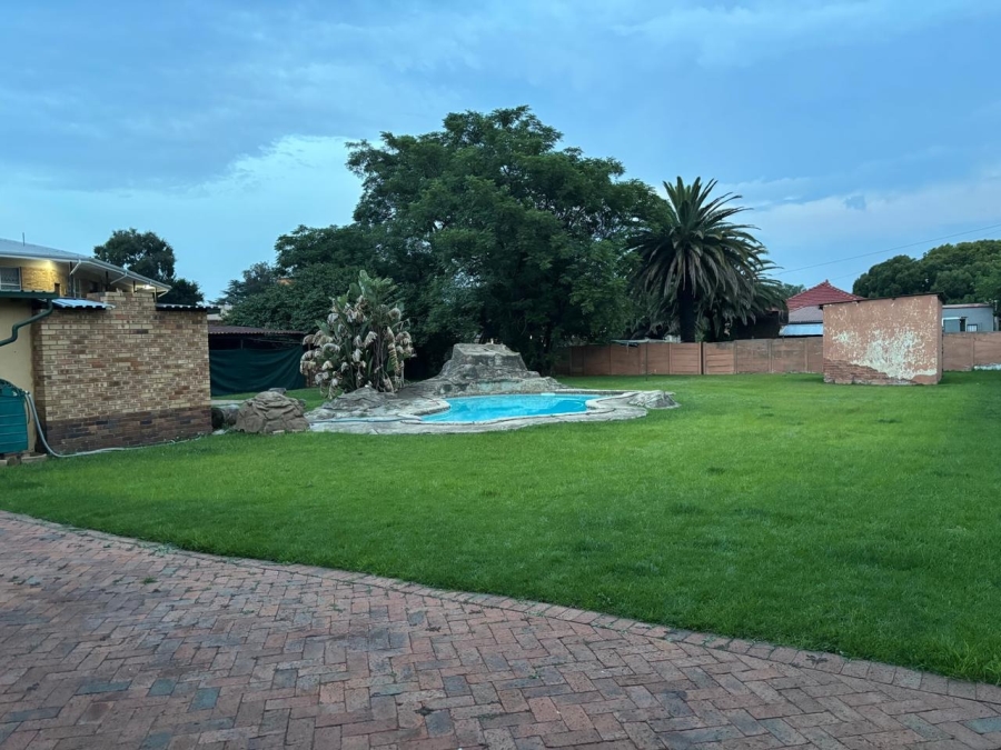 4 Bedroom Property for Sale in Strubenvale Gauteng