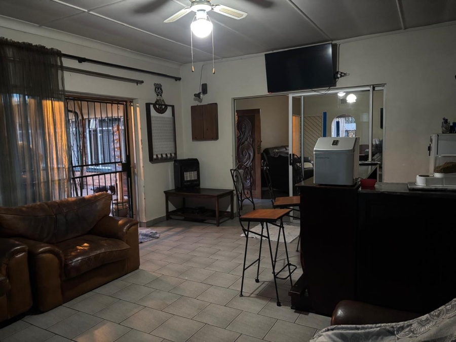 4 Bedroom Property for Sale in Strubenvale Gauteng