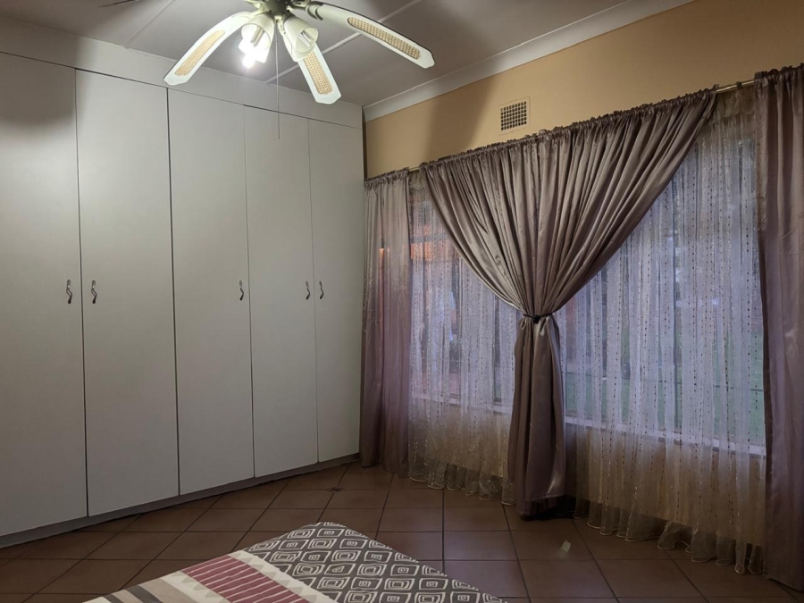 4 Bedroom Property for Sale in Strubenvale Gauteng