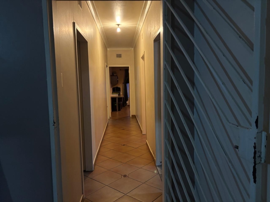 4 Bedroom Property for Sale in Strubenvale Gauteng