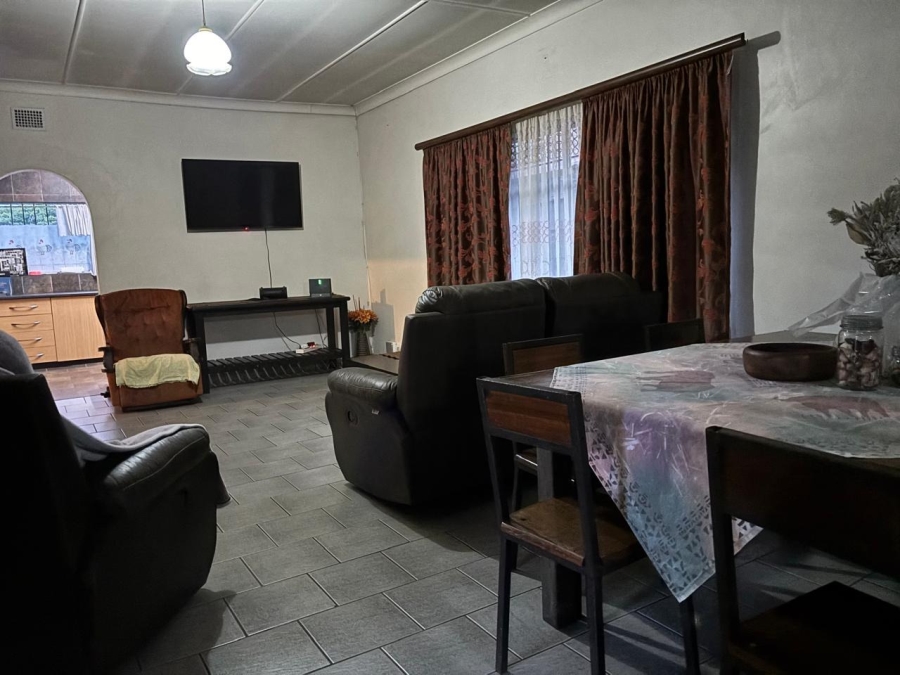 4 Bedroom Property for Sale in Strubenvale Gauteng