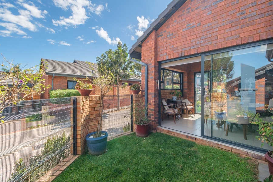 2 Bedroom Property for Sale in North Riding Gauteng