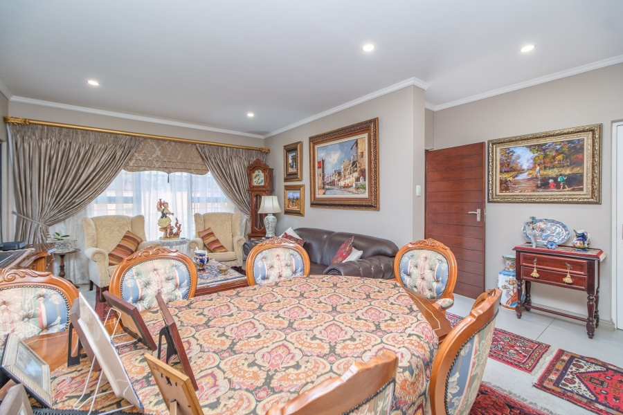 2 Bedroom Property for Sale in North Riding Gauteng