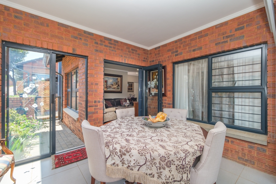 2 Bedroom Property for Sale in North Riding Gauteng