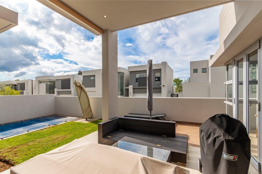 To Let 3 Bedroom Property for Rent in Bryanston Gauteng