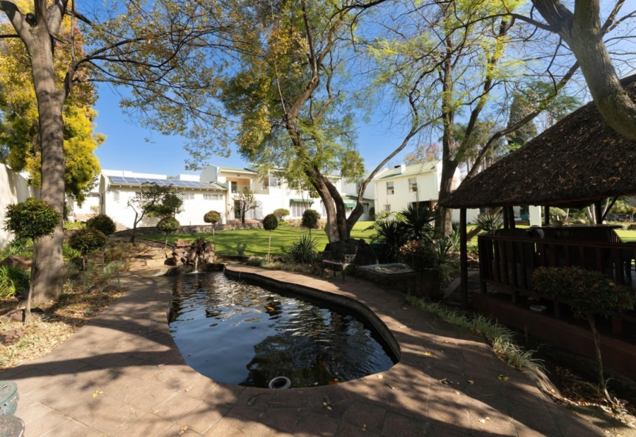 5 Bedroom Property for Sale in Bryanston Gauteng