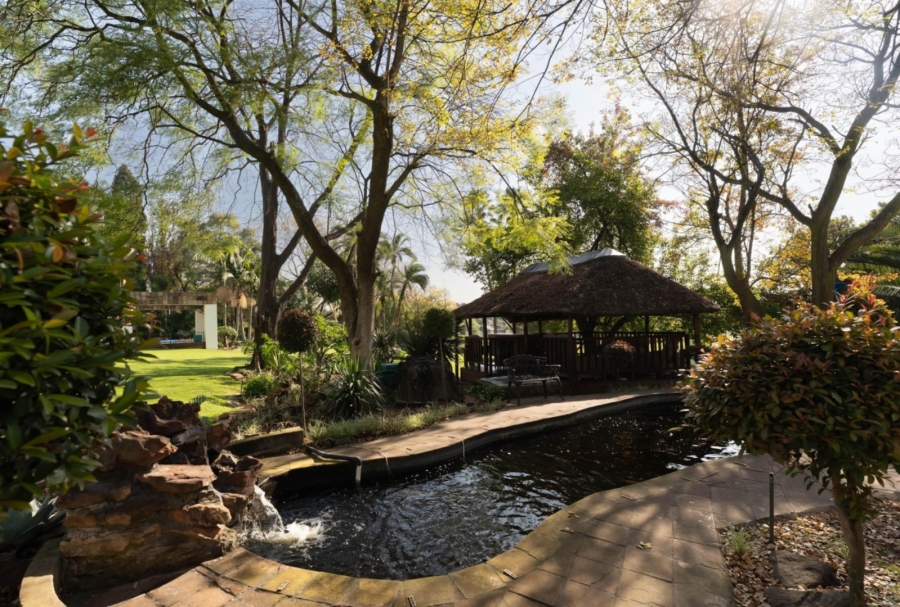 5 Bedroom Property for Sale in Bryanston Gauteng