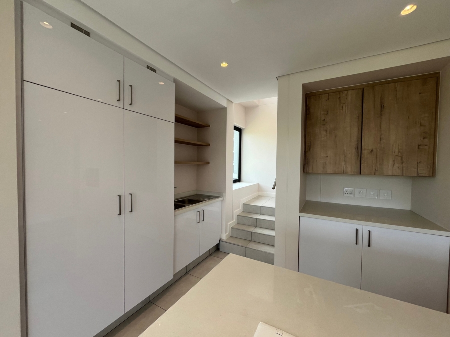 To Let 3 Bedroom Property for Rent in Parkmore Gauteng