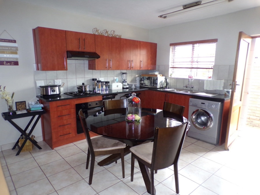 To Let 4 Bedroom Property for Rent in Tyger Valley Gauteng
