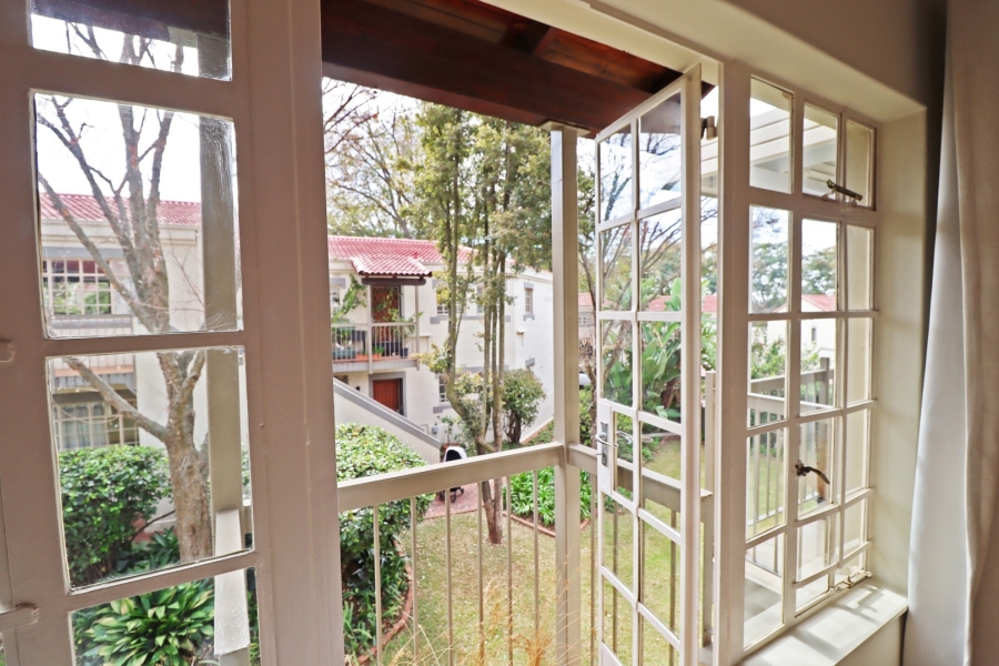 To Let 2 Bedroom Property for Rent in Bryanston Gauteng