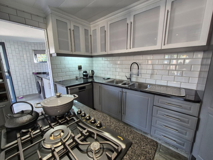 2 Bedroom Property for Sale in Bassonia Gauteng