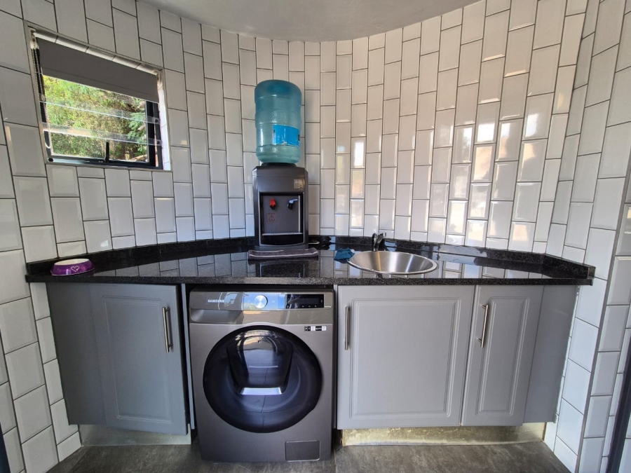 2 Bedroom Property for Sale in Bassonia Gauteng