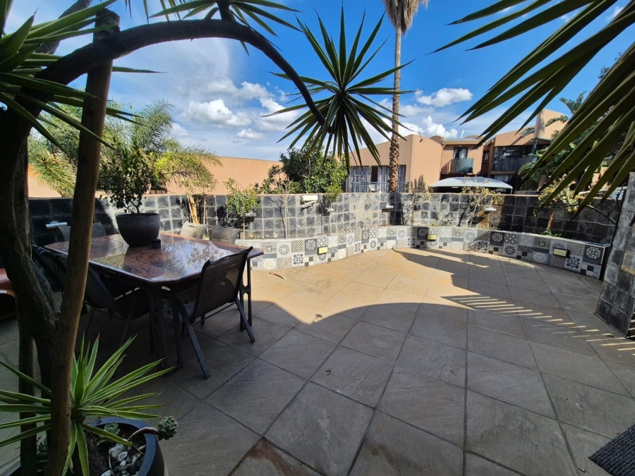 2 Bedroom Property for Sale in Bassonia Gauteng