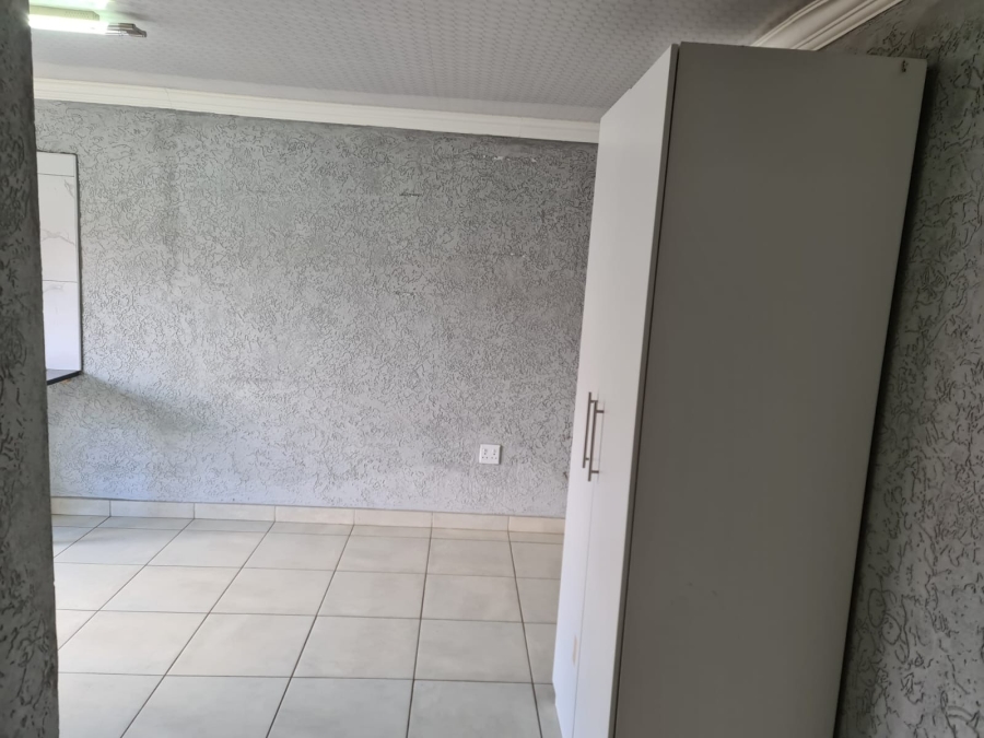 1 Bedroom Property for Sale in Kempton Park Ext 4 Gauteng