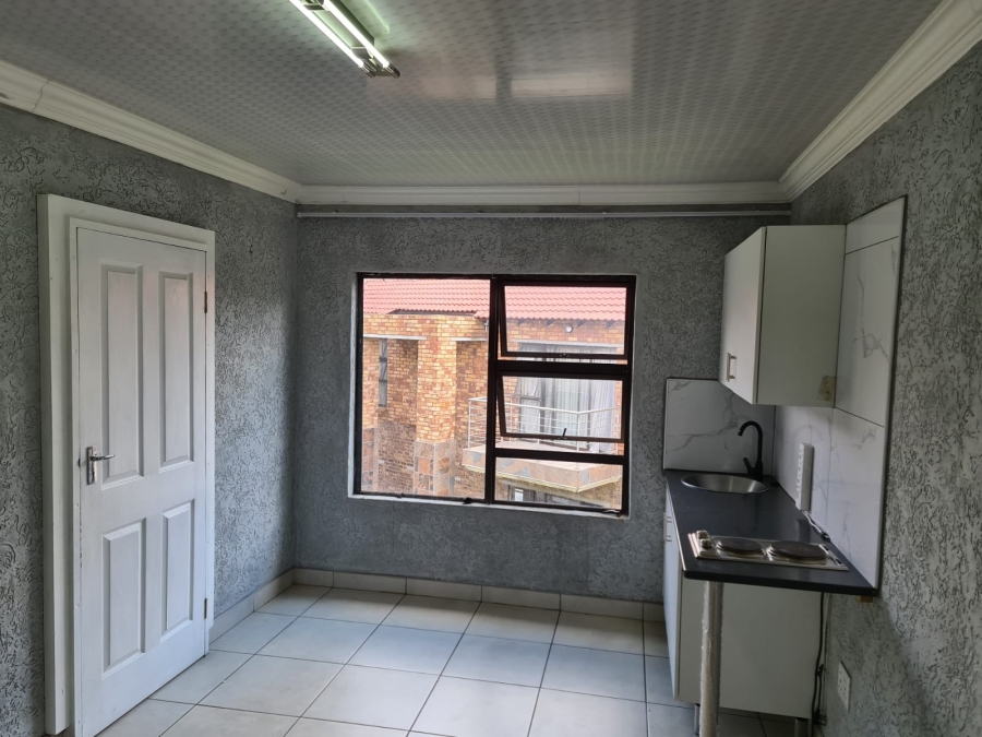 1 Bedroom Property for Sale in Kempton Park Ext 4 Gauteng