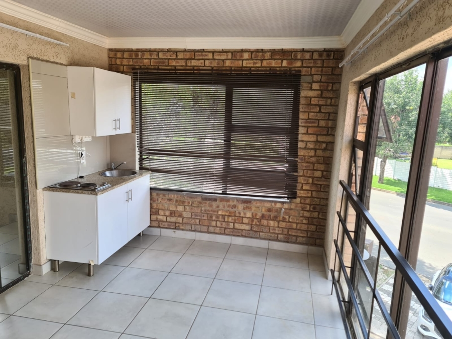 1 Bedroom Property for Sale in Kempton Park Ext 4 Gauteng