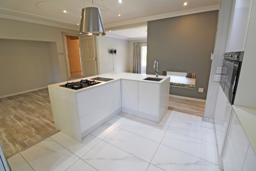 To Let 4 Bedroom Property for Rent in Rivonia Gauteng