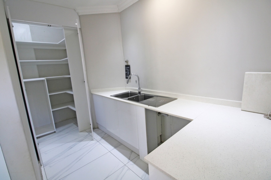 To Let 4 Bedroom Property for Rent in Rivonia Gauteng