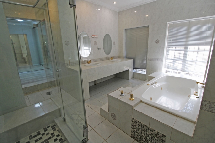 To Let 4 Bedroom Property for Rent in Rivonia Gauteng